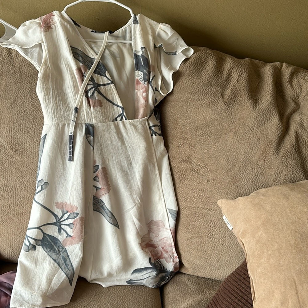 White/floral dress. V neck